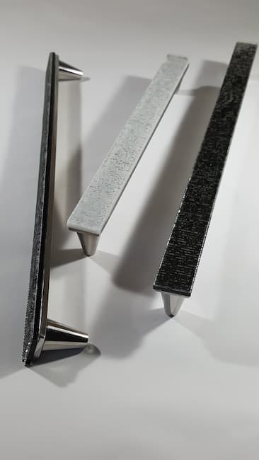 Read more: Series Three: Matching Glass Hardware to Interior Styles